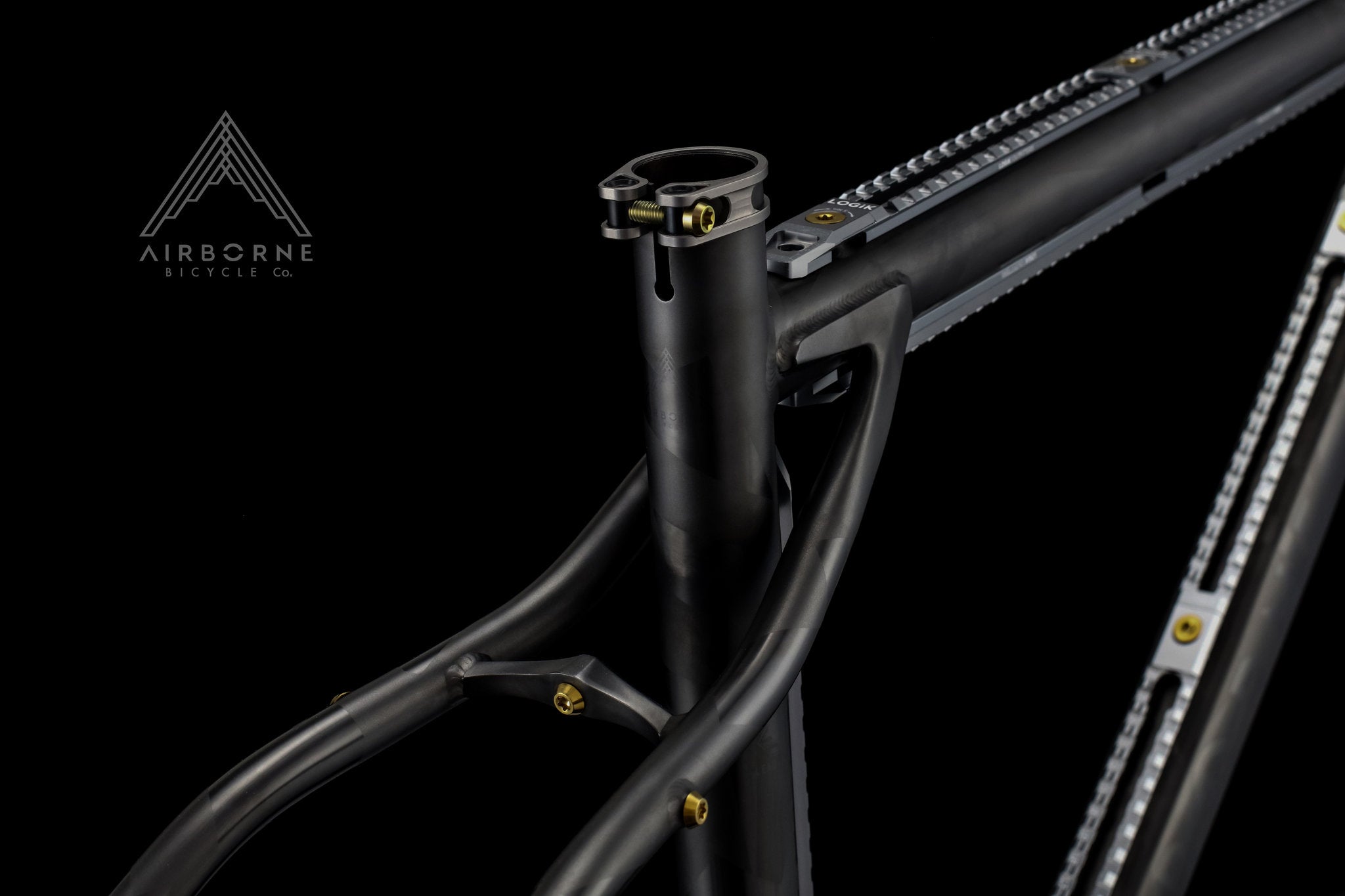 Arsenal 7°// Titanium Gravel - Bikepacking Frame Set